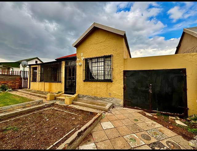 3 BEDROOM HOUSE FOR SALE IN FOREST HILL